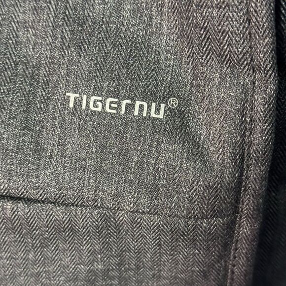 Tigernu backpack really cool design with this one great condition - Picture 5 of 8